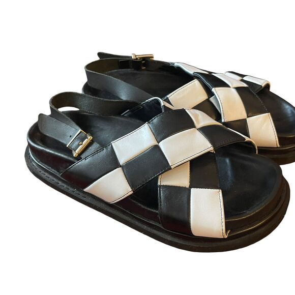 ALOHAS Black and White Sandals - Picture 2 of 5